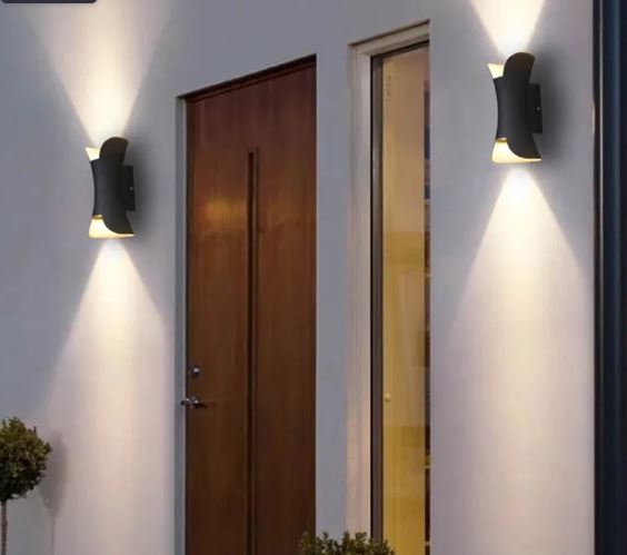 Nordic Waist Shape Wall Light black