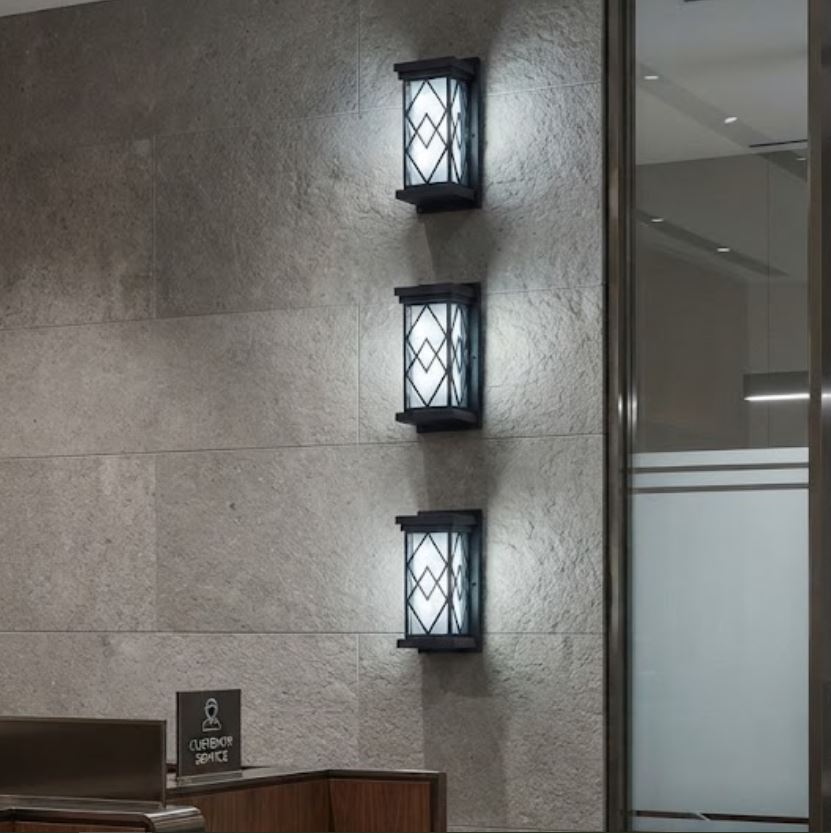 Lattice Frosted Outdoor Wall Lamp