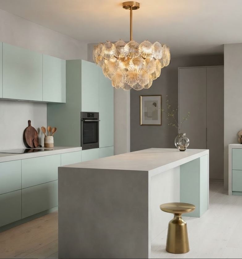 Scallop Shell-Inspired Glass Chandelier Light Scallop Shell-Inspired Glass Chandelier Light